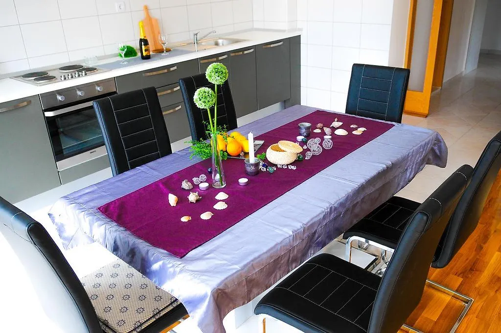 Apartments Gudelj Stobrec